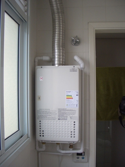 Instalação de aquecedor de água a gás